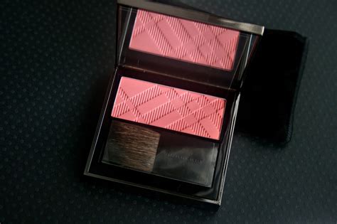 Burberry light glow makeup